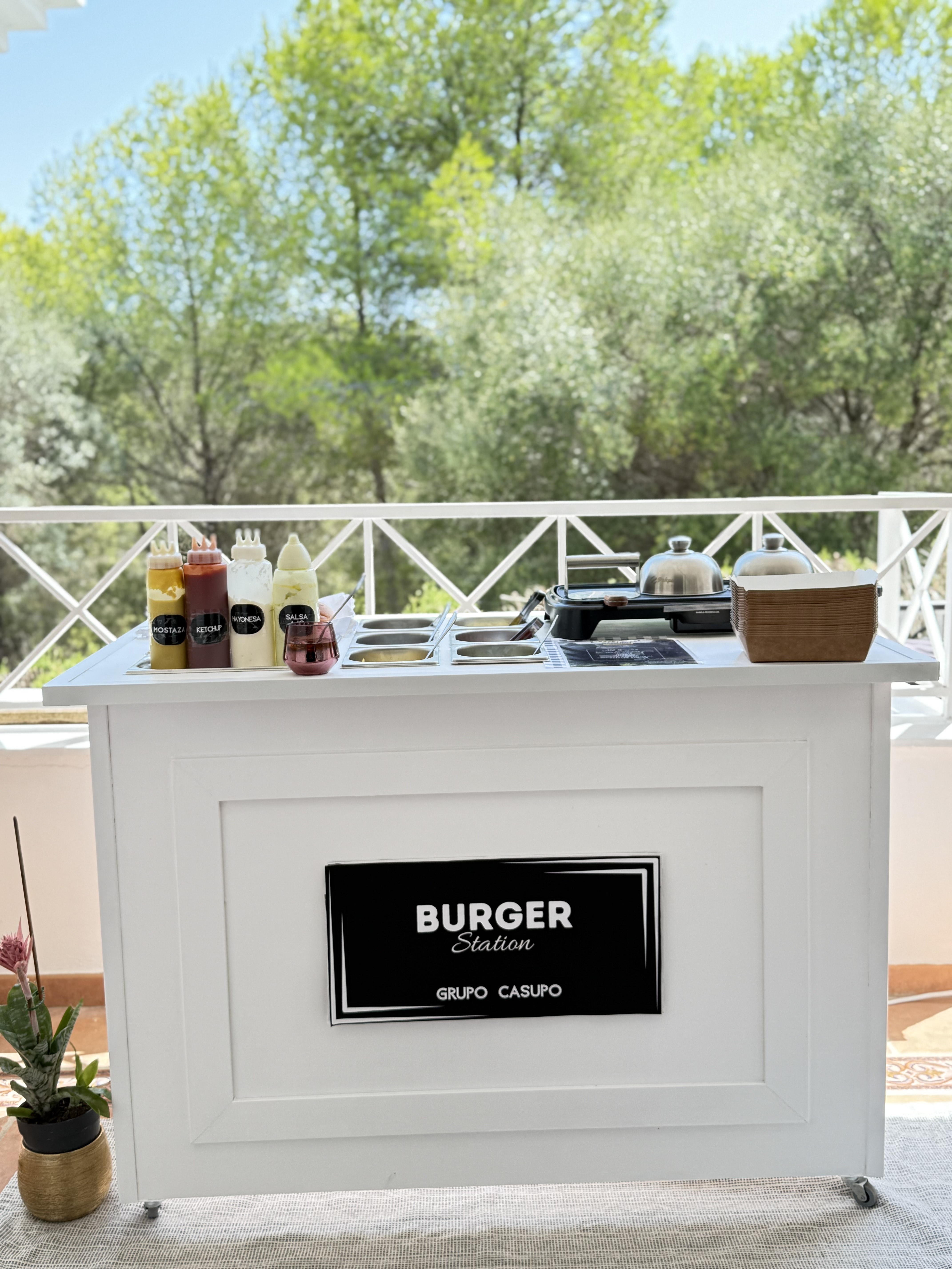 Carrito Burger Station de Grupo Casupo preparado para un evento